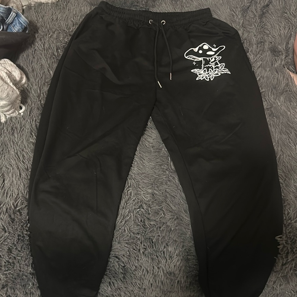 Sweat pants